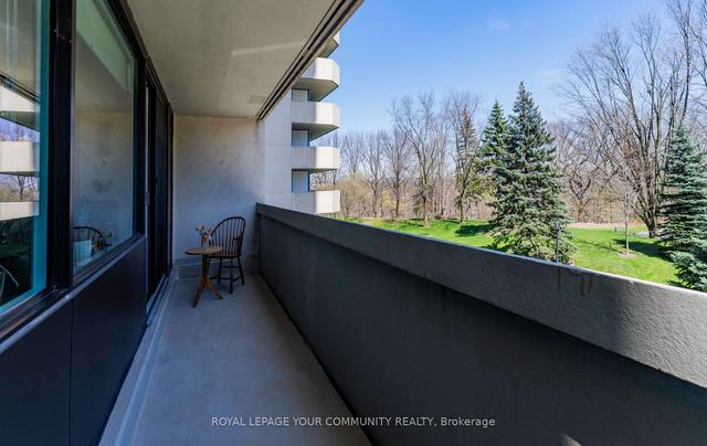 306 - 75 Wynford Heights Cres, Condo with 2 bedrooms, 2 bathrooms and 1 parking in Toronto ON | Image 7