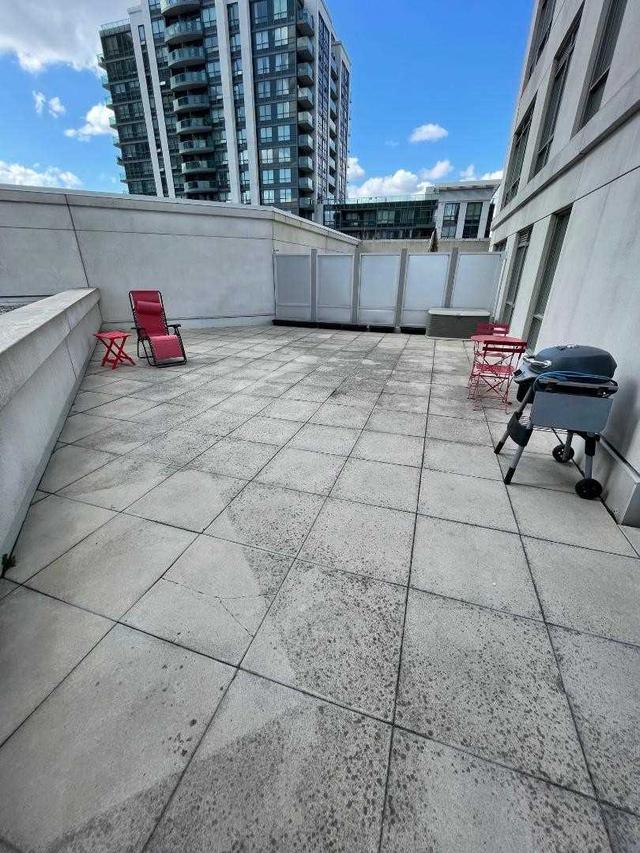 214 - 50 Disera Dr, Condo with 2 bedrooms, 2 bathrooms and 1 parking in Vaughan ON | Image 5