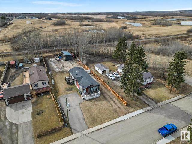 5407 45 St, House other with 3 bedrooms, 2 bathrooms and null parking in Redwater AB | Image 39