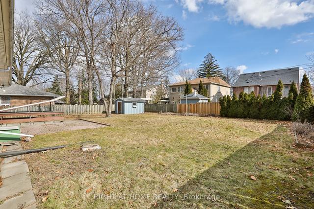 59 Walwyn Ave, House detached with 3 bedrooms, 2 bathrooms and 2 parking in Toronto ON | Image 15