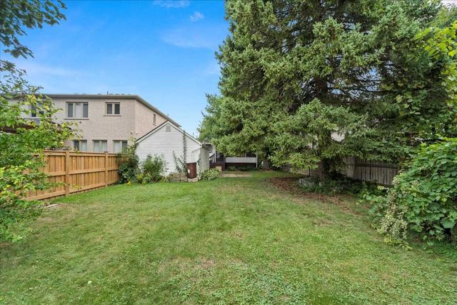 61 Harewood Ave, House detached with 3 bedrooms, 1 bathrooms and 4 parking in Toronto ON | Image 19