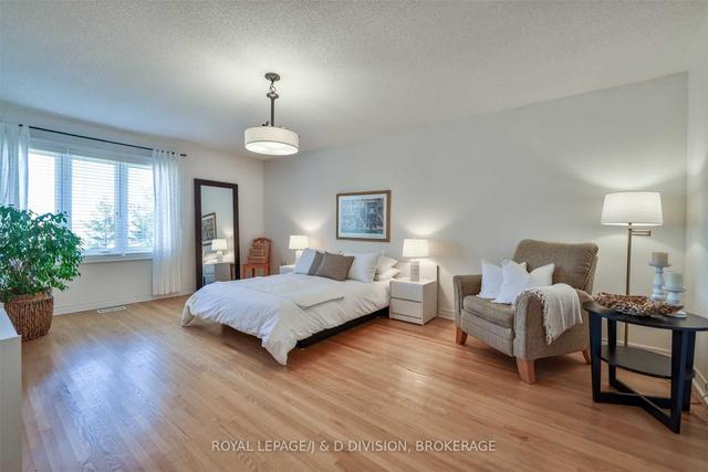 28 Glenforest Dr, House detached with 4 bedrooms, 4 bathrooms and 6 parking in Vaughan ON | Image 9