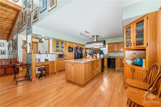 4010 County Road 34 Road, House detached with 5 bedrooms, 3 bathrooms and 10 parking in South Glengarry ON | Image 7