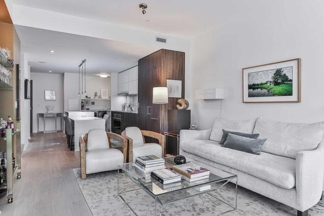 512 - 1 Bloor St E, Condo with 2 bedrooms, 3 bathrooms and 2 parking in Toronto ON | Image 6