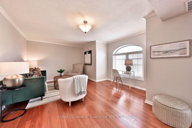 b406 - 216 Plains Rd W, Condo with 1 bedrooms, 1 bathrooms and 1 parking in Burlington ON | Image 3