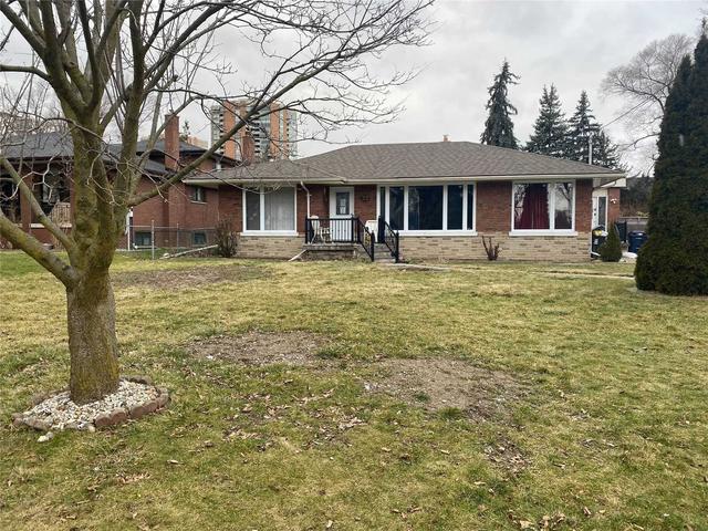 22 Mcarthur St, House detached with 5 bedrooms, 6 bathrooms and 9 parking in Toronto ON | Image 1