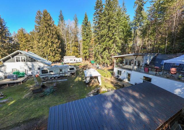1766 Riondel Road N, House detached with 3 bedrooms, 2 bathrooms and null parking in Central Kootenay A BC | Image 86
