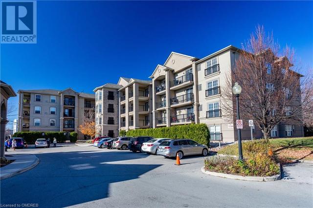 210 - 2085 Appleby Line, House attached with 2 bedrooms, 2 bathrooms and 1 parking in Burlington ON | Image 1