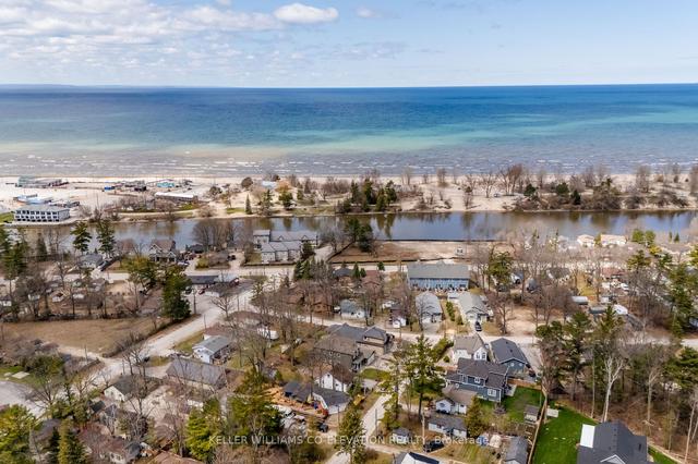 10 Elm Dr, House detached with 5 bedrooms, 4 bathrooms and 4 parking in Wasaga Beach ON | Image 24