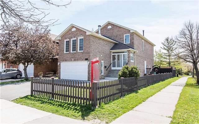 121 Creditstone Rd, House detached with 4 bedrooms, 4 bathrooms and 4 parking in Brampton ON | Image 2