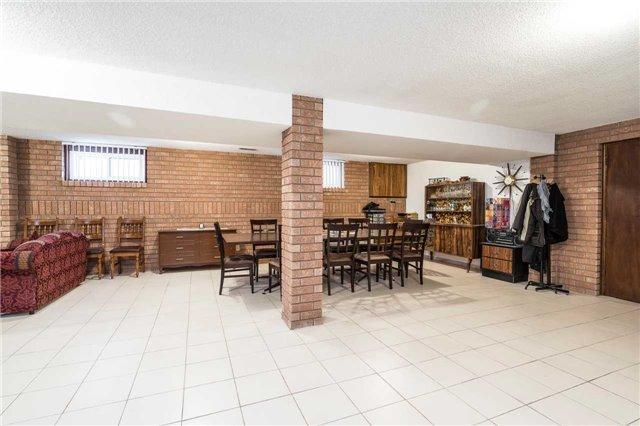 40 Minglehaze Dr, House detached with 4 bedrooms, 4 bathrooms and 4 parking in Toronto ON | Image 16