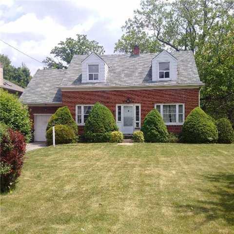 57 Warwood Rd, House detached with 3 bedrooms, 2 bathrooms and 3 parking in Toronto ON | Image 1