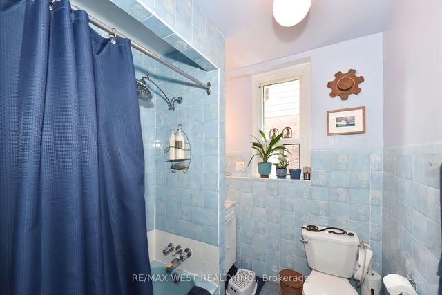 279 Margueretta St, House semidetached with 3 bedrooms, 4 bathrooms and 2 parking in Toronto ON | Image 11