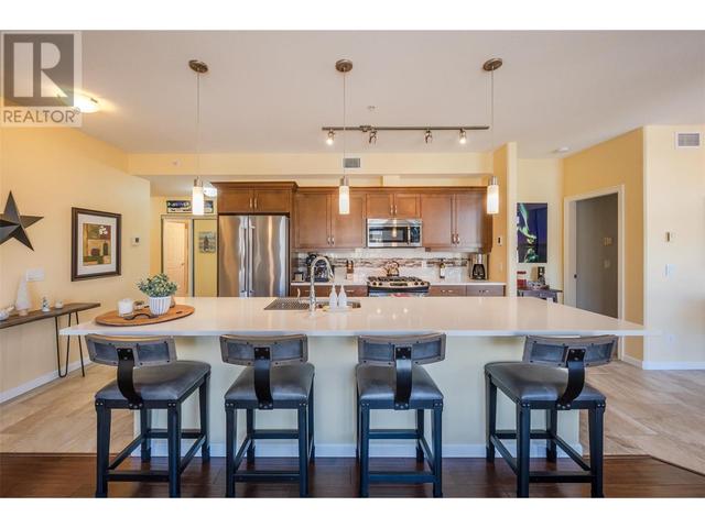301 - 3591 Skaha Lake Road, Condo with 2 bedrooms, 2 bathrooms and 1 parking in Penticton BC | Image 15