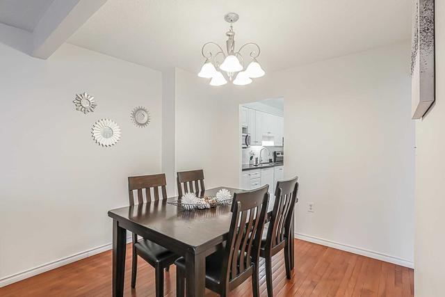 801 Military Tr, Townhouse with 3 bedrooms, 3 bathrooms and 1 parking in Toronto ON | Image 4