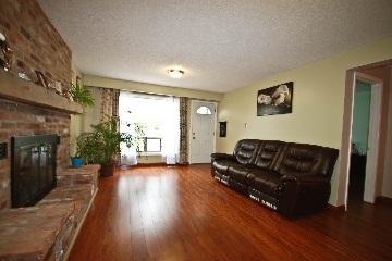 3636 Ellengale Dr, House semidetached with 3 bedrooms, 2 bathrooms and 2 parking in Mississauga ON | Image 5