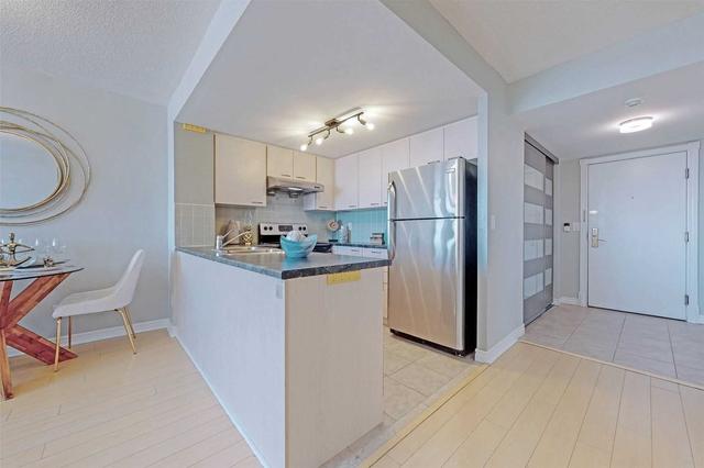 802 - 130 Pond Dr, Condo with 1 bedrooms, 1 bathrooms and 2 parking in Markham ON | Image 3
