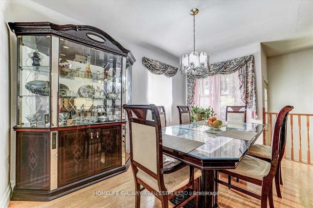 62 Peter St, House detached with 3 bedrooms, 3 bathrooms and 5 parking in Markham ON | Image 4