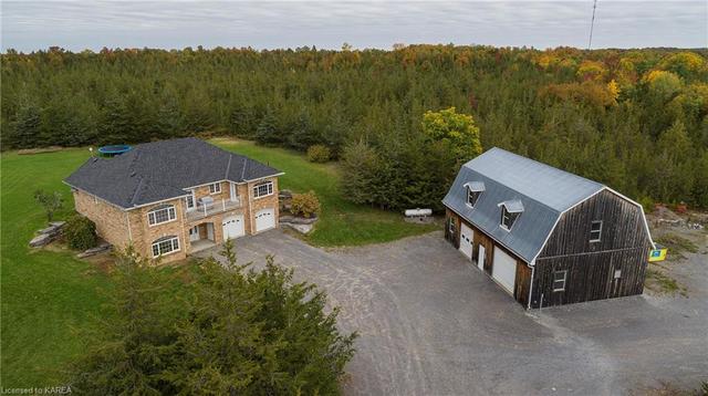 135 Salmon River Road, House detached with 4 bedrooms, 2 bathrooms and 6 parking in Greater Napanee ON | Image 1