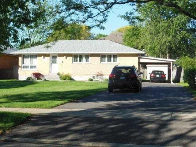 2126 Cliff Rd, House detached with 3 bedrooms, 3 bathrooms and 8 parking in Mississauga ON | Image 1