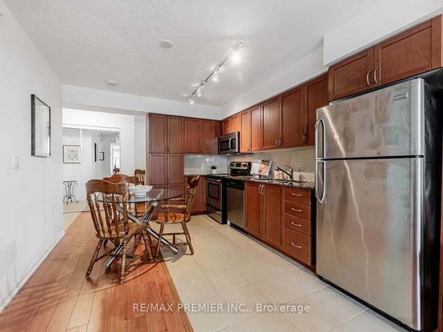 1019 - 800 Lawrence Ave W, Condo with 1 bedrooms, 1 bathrooms and 1 parking in Toronto ON | Image 2