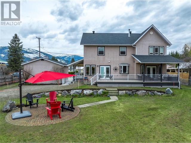 704 Moss Street, House detached with 5 bedrooms, 3 bathrooms and 6 parking in Revelstoke BC | Image 53