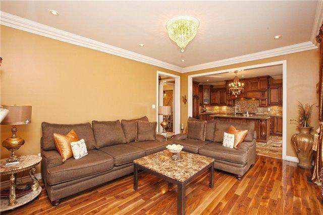 36 Noranda Cres, House detached with 4 bedrooms, 4 bathrooms and 6 parking in Brampton ON | Image 15