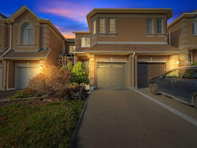 16 Stonebriar Dr, House attached with 3 bedrooms, 4 bathrooms and 2 parking in Vaughan ON | Card Image