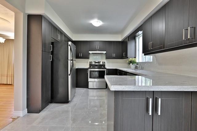 16 Clayland Dr, House detached with 4 bedrooms, 4 bathrooms and 5 parking in Toronto ON | Image 7