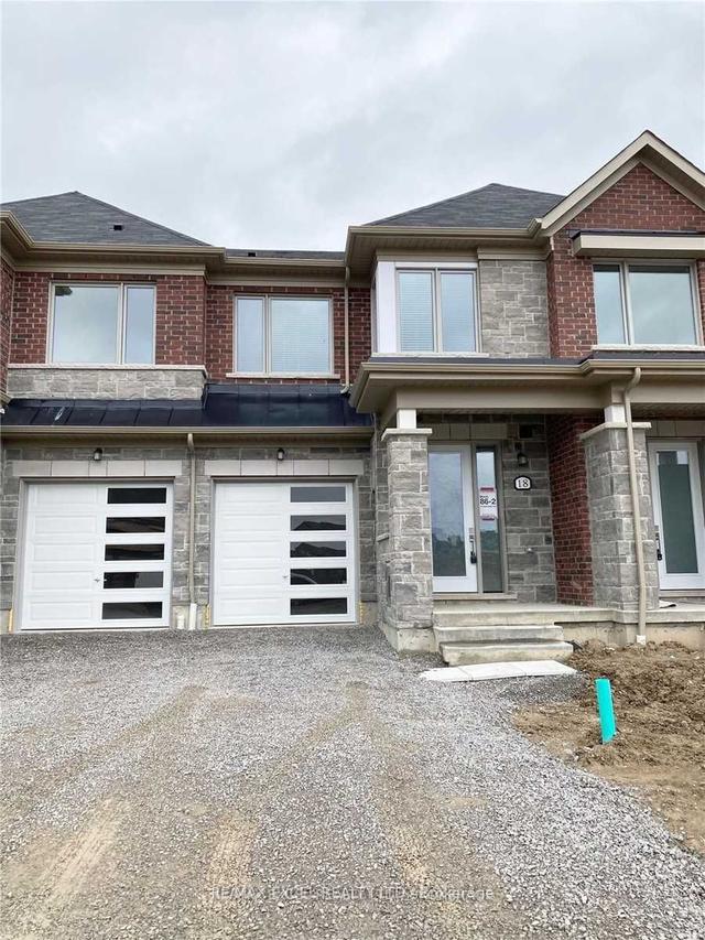 18 Flower Garden Tr, House attached with 3 bedrooms, 3 bathrooms and 3 parking in Whitchurch Stouffville ON | Image 1