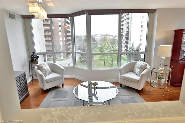 503 - 100 Millside Dr, Condo with 2 bedrooms, 2 bathrooms and 1 parking in Milton ON | Image 3