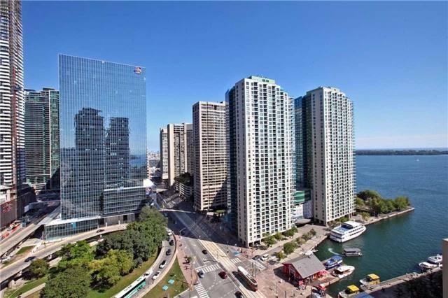 2202 - 208 Queens Quay W, Condo with 2 bedrooms, 2 bathrooms and 1 parking in Toronto ON | Image 15