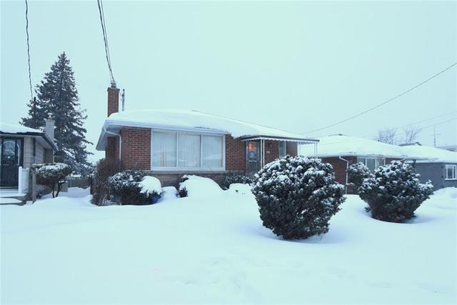 112 Townline Road W, House detached with 3 bedrooms, 1 bathrooms and 4 parking in St. Catharines ON | Image 3