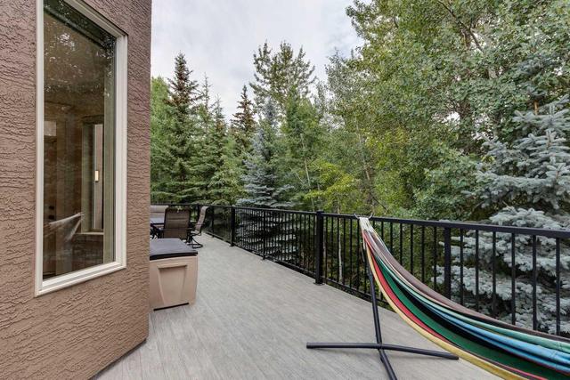 72 Discovery Valley Cove Sw, Home with 5 bedrooms, 5 bathrooms and 4 parking in Calgary AB | Image 18