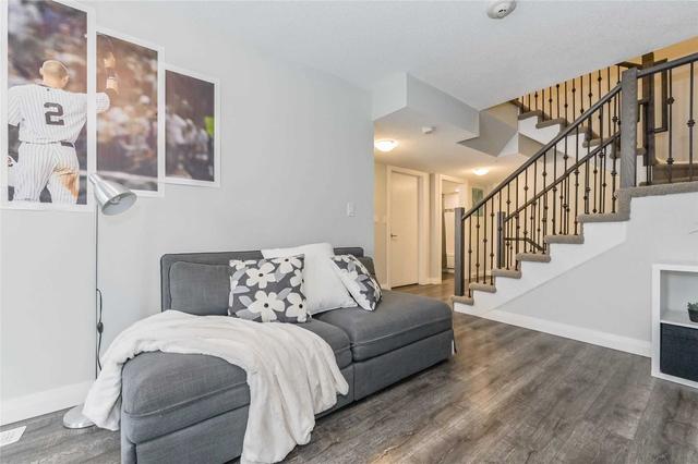 at2 - 53 Arthur St S, Townhouse with 2 bedrooms, 2 bathrooms and 1 parking in Guelph ON | Image 11
