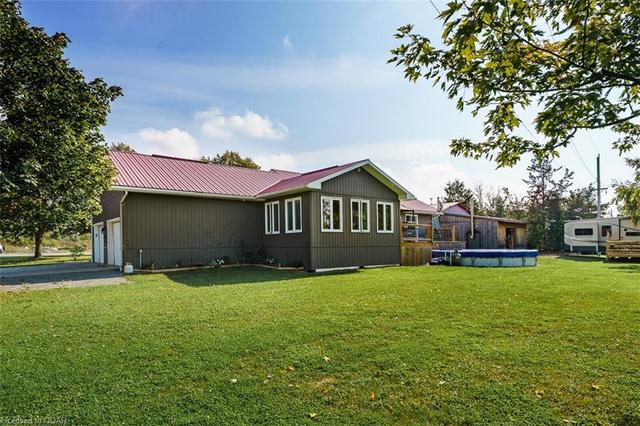 325 County Road 30, House detached with 3 bedrooms, 2 bathrooms and 10 parking in Prince Edward County ON | Image 37