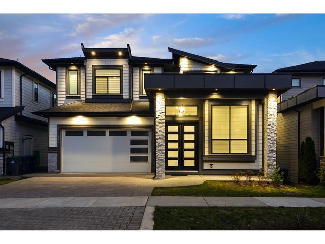 16772 16a Avenue, House detached with 6 bedrooms, 6 bathrooms and 4 parking in Surrey BC | Card Image