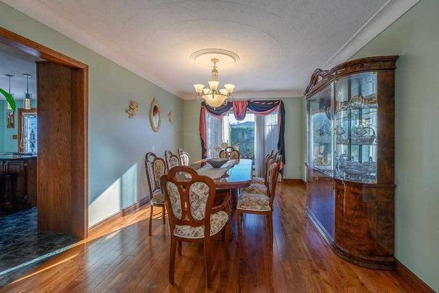 31 Vienna St, House detached with 4 bedrooms, 4 bathrooms and 6 parking in Hamilton ON | Image 3