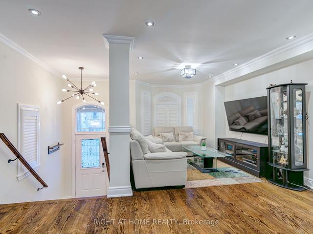 113 Brownville Ave, House detached with 3 bedrooms, 4 bathrooms and 4 parking in Toronto ON | Image 37
