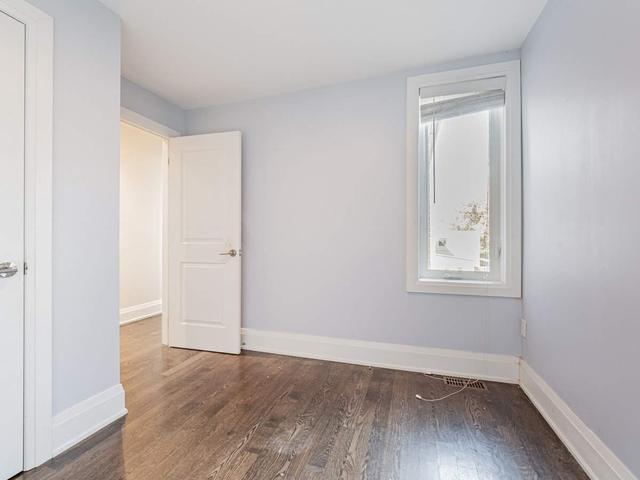 104 Hallam St, House semidetached with 3 bedrooms, 3 bathrooms and 0 parking in Toronto ON | Image 16