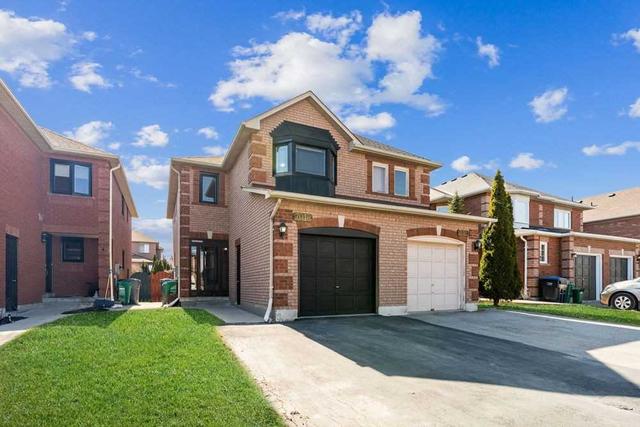 7018 Guildhall Crt, House semidetached with 3 bedrooms, 4 bathrooms and 3 parking in Mississauga ON | Image 1