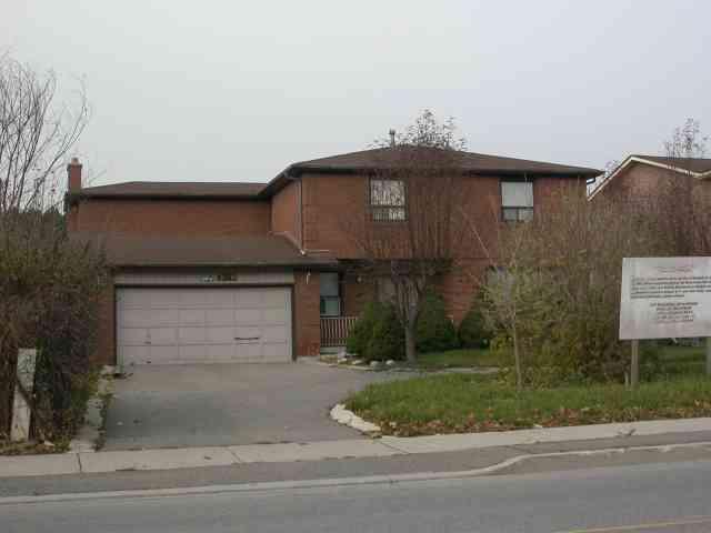 8382 Islington Ave, House detached with 4 bedrooms, 4 bathrooms and 7 parking in Vaughan ON | Image 1