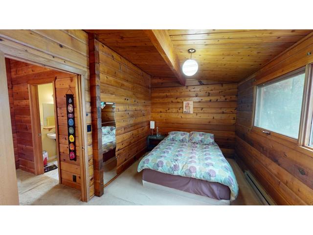 861 New Lake Road, House detached with 3 bedrooms, 3 bathrooms and null parking in East Kootenay C BC | Image 52
