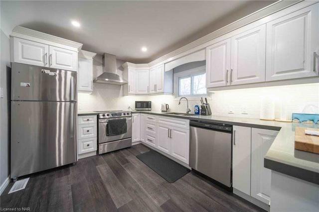 5102 Mcglashan Cres, House detached with 3 bedrooms, 2 bathrooms and 4 parking in Niagara Falls ON | Image 3