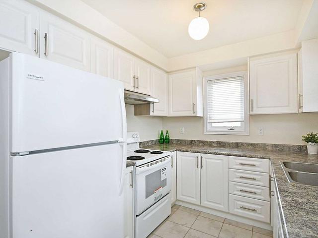 145 - 200 Veterans Dr, Townhouse with 3 bedrooms, 2 bathrooms and 2 parking in Brampton ON | Image 2