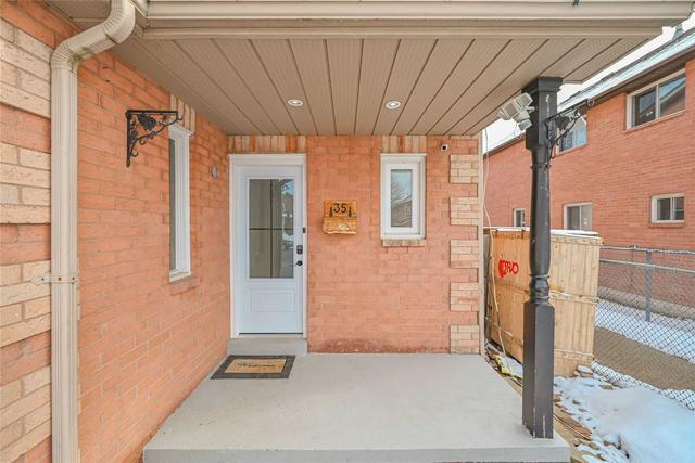 35 Sharp Cres E, House semidetached with 3 bedrooms, 3 bathrooms and 3 parking in Ajax ON | Image 34