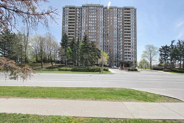 1407 - 100 County Crt, Condo with 2 bedrooms, 2 bathrooms and 1 parking in Brampton ON | Card Image