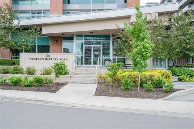 1806 - 80 Western Battery Rd, Condo with 2 bedrooms, 2 bathrooms and 1 parking in Toronto ON | Image 2