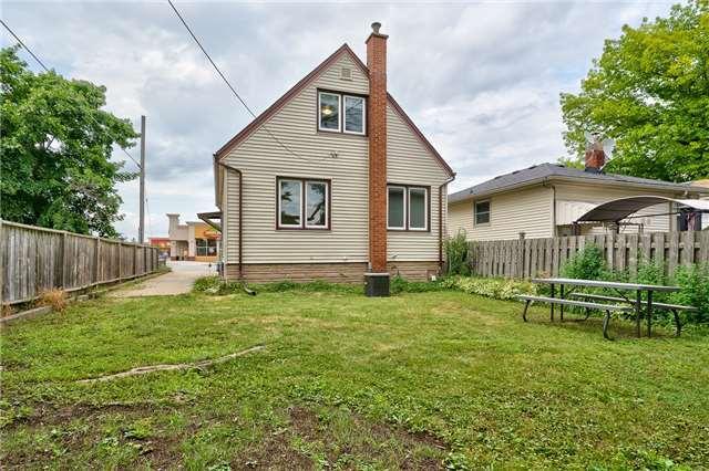 1000 Fennell Ave E, House detached with 3 bedrooms, 2 bathrooms and 3 parking in Hamilton ON | Image 17