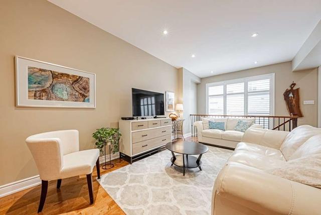 4175 Rawlins Common, House attached with 3 bedrooms, 3 bathrooms and 3 parking in Burlington ON | Image 2